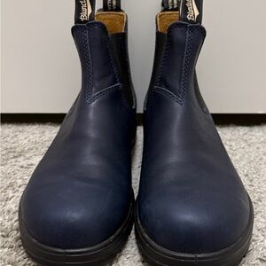 Women’s Size 9 Blue Blundstones